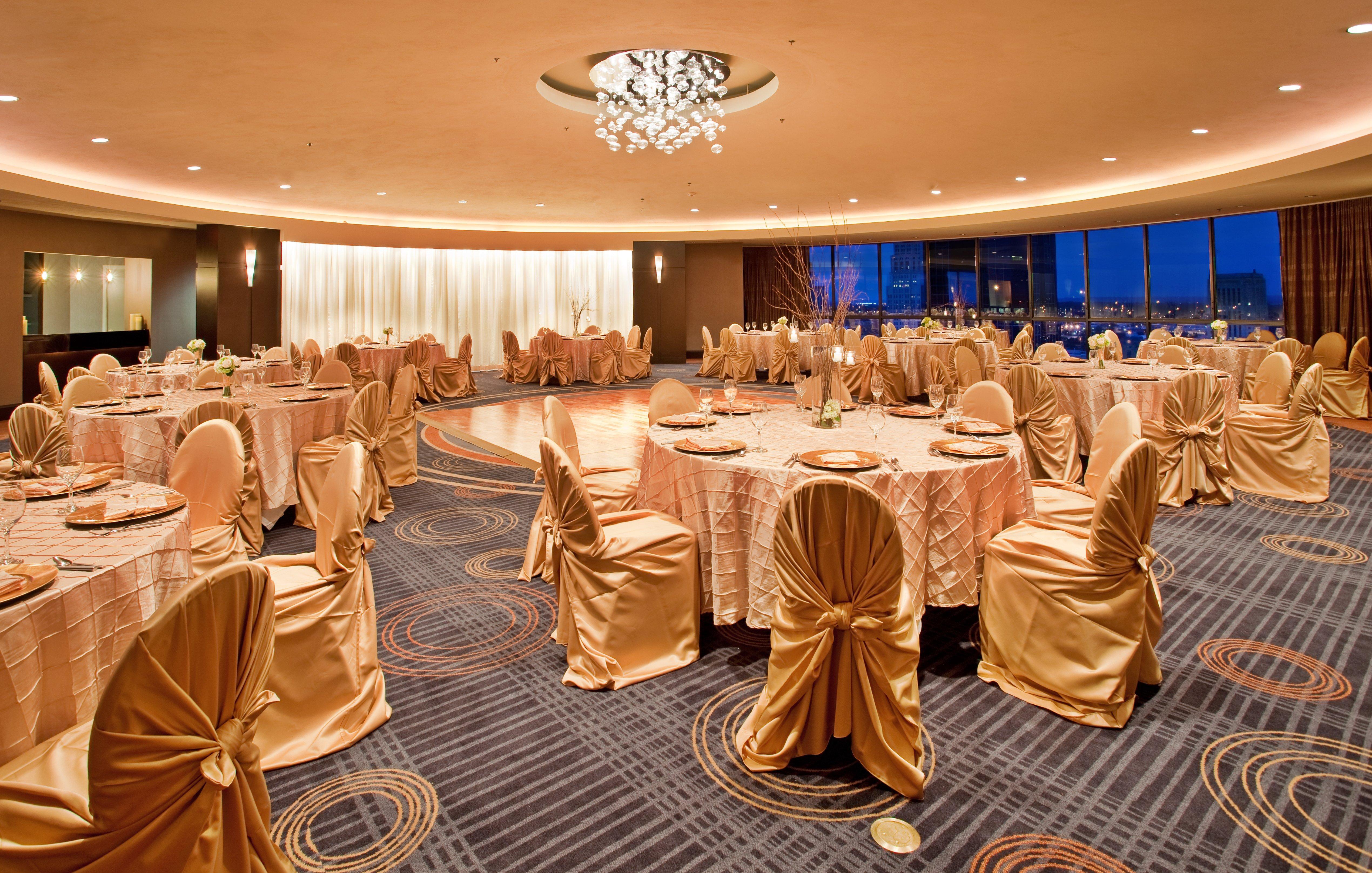 โรงแรมคราวน์ พลาซา แคนซัสซิตี้ ดาวน์ทาวน์ ภายนอก รูปภาพ