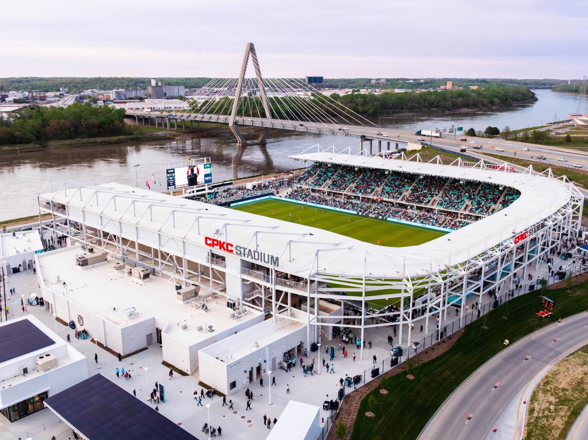 โรงแรมคราวน์ พลาซา แคนซัสซิตี้ ดาวน์ทาวน์ ภายนอก รูปภาพ